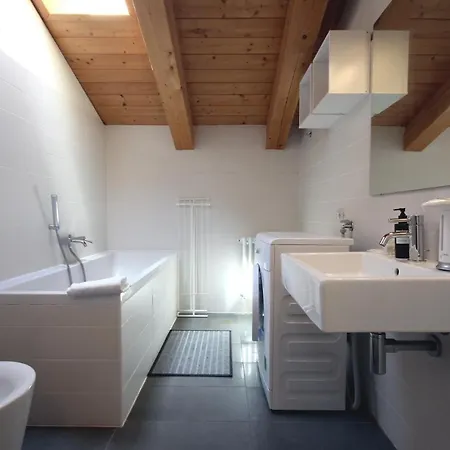 Apartament Tergesteo Suite: In Centro, A Due Passi Dalle Rive