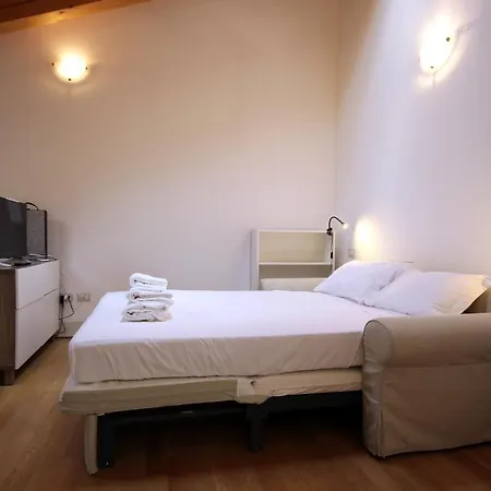 Tergesteo Suite: In Centro, A Due Passi Dalle Rive Apartament Triest